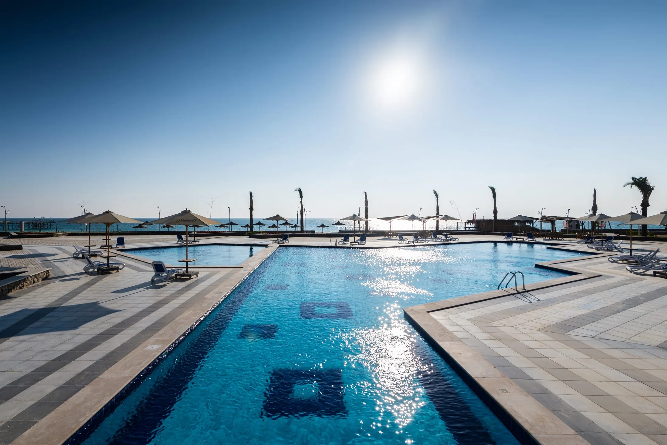 Matarma Beach Residence — Pool Sunrise