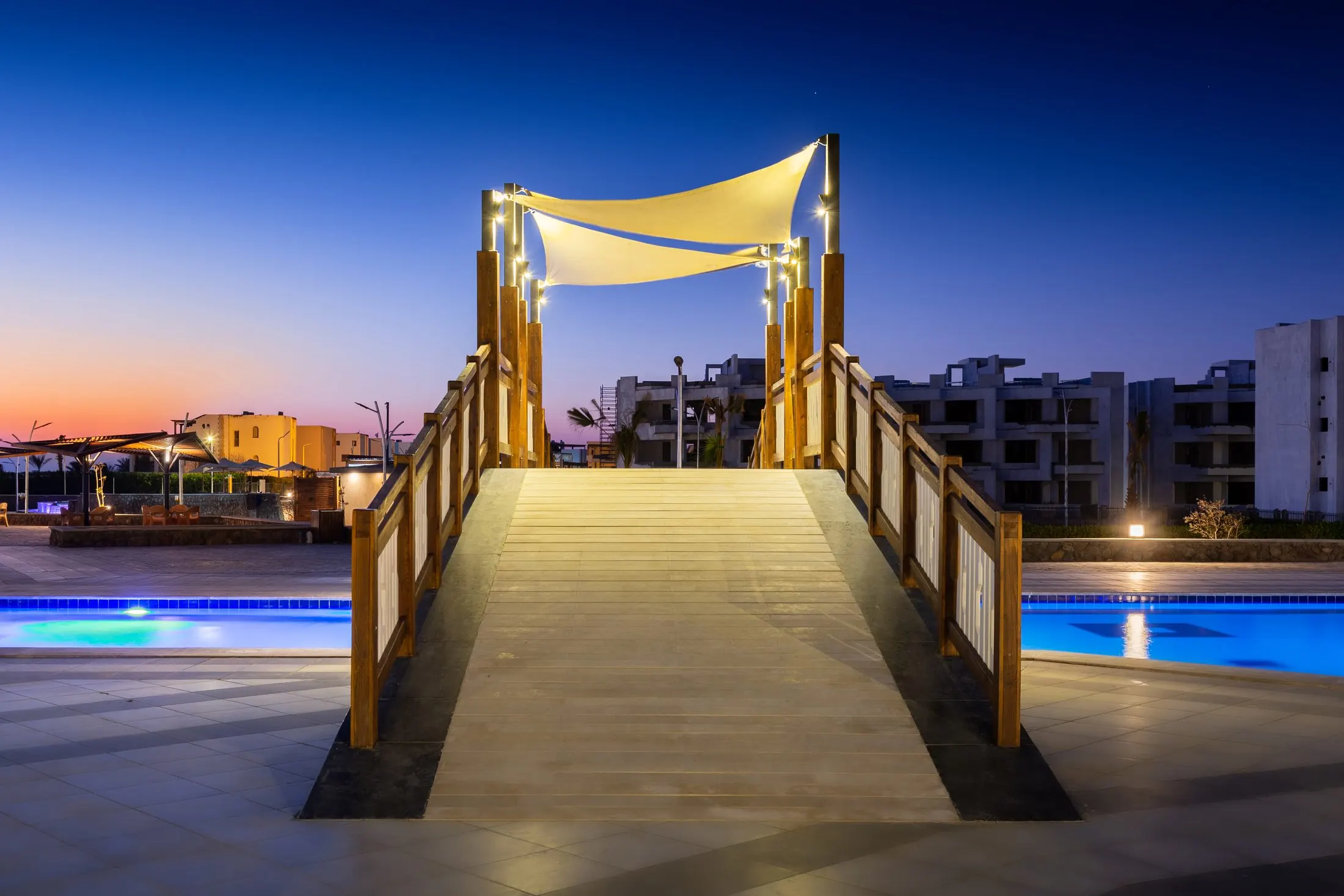 Matarma Beach Residence — Pool Sunset Bridge