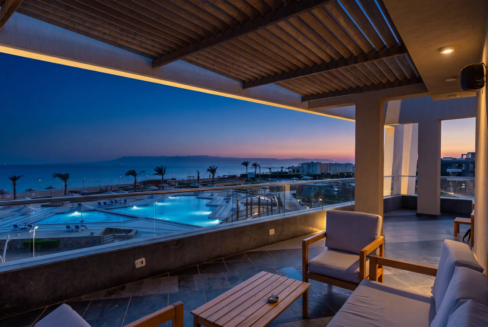 Superior Sea View Family Suite — photo 2